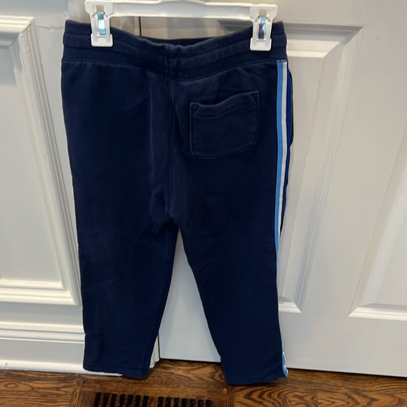 Super cute navy size large gap jogging pants - Picture 7 of 8